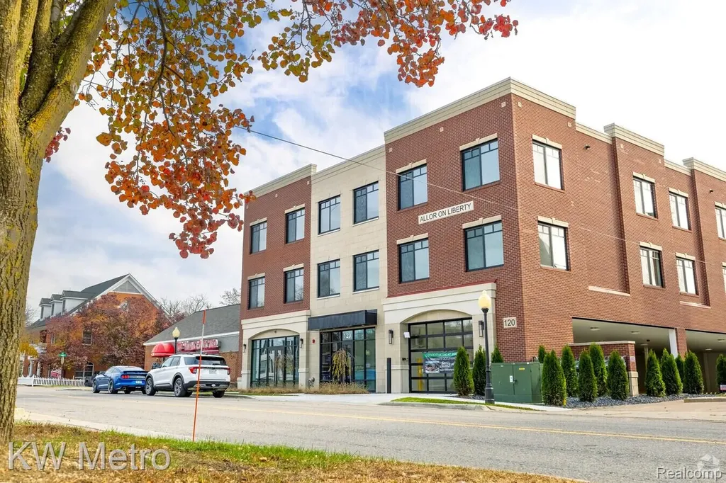120 E Liberty Street Milford Village MI 48381