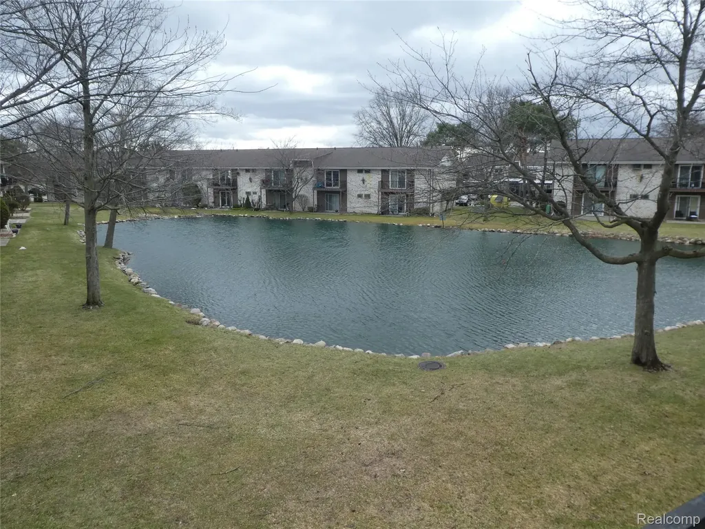 7482 Woodview Street Westland City MI 48185