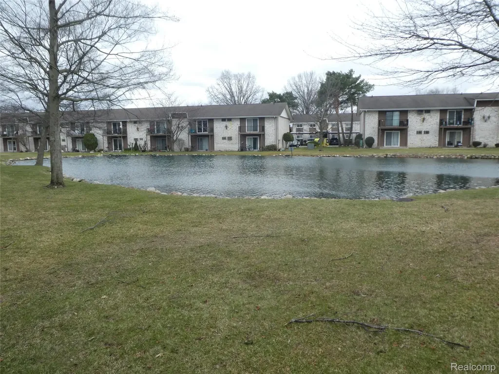 7482 Woodview Street Westland City MI 48185
