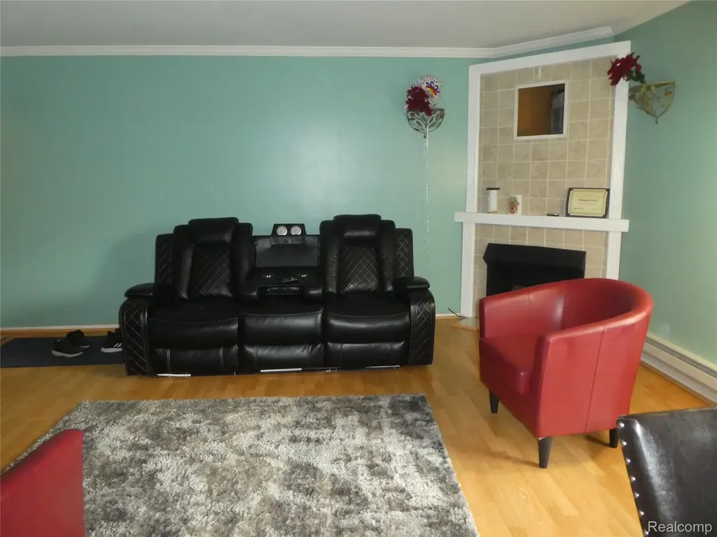 7482 Woodview Street Westland City MI 48185