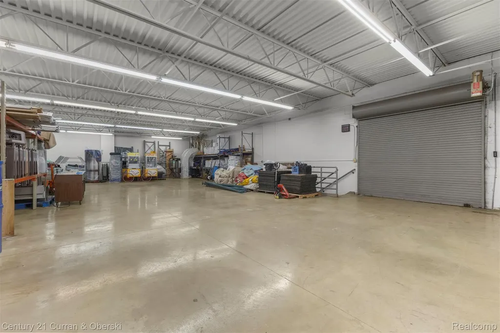 24101 W Warren Street Dearborn Heights City MI 48127