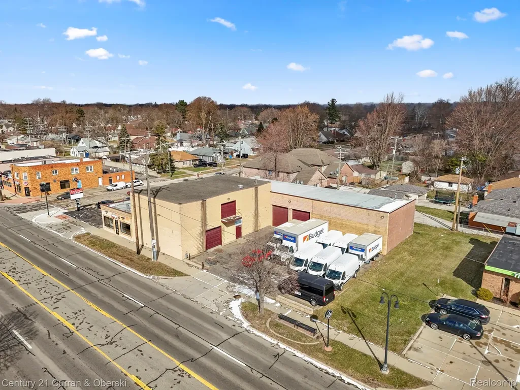 24134 W Warren Street Dearborn Heights City MI 48127