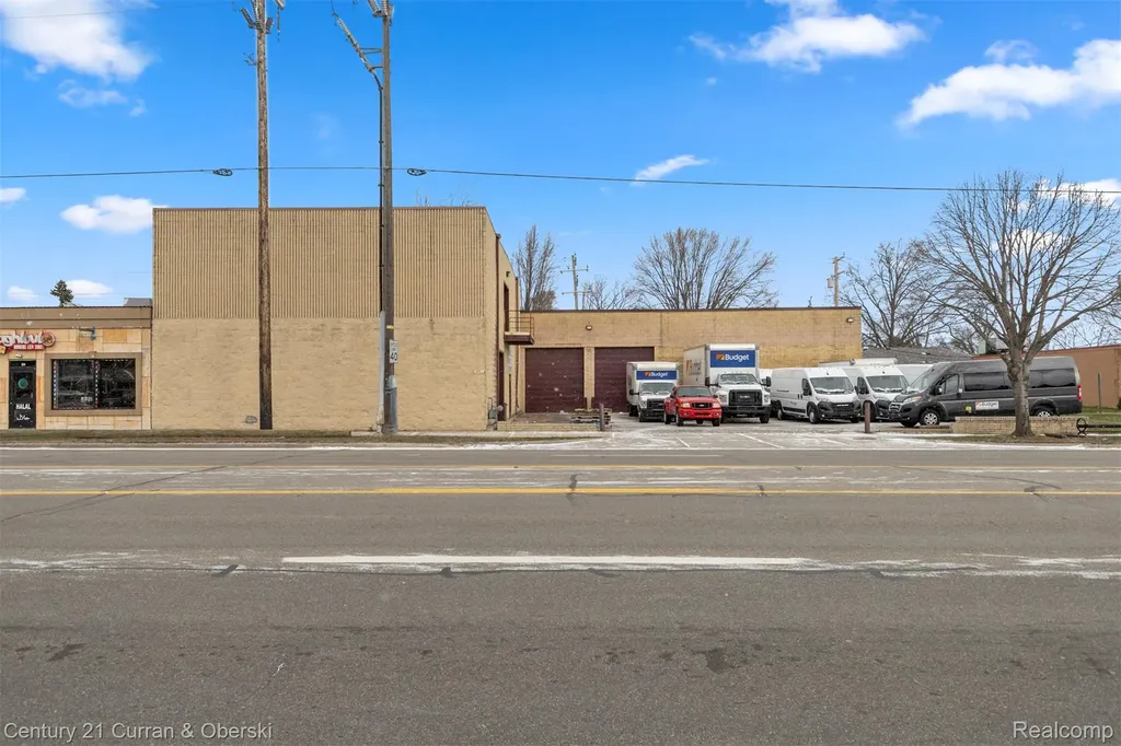 24134 W Warren Street Dearborn Heights City MI 48127