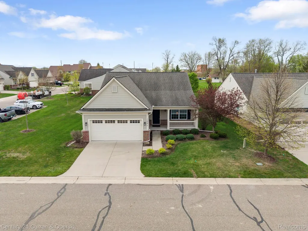 1091 Paddock Drive South Lyon City MI 48178