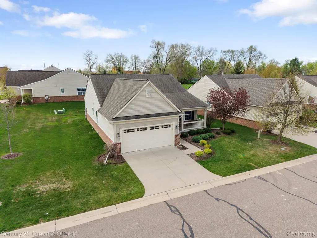 1091 Paddock Drive South Lyon City MI 48178