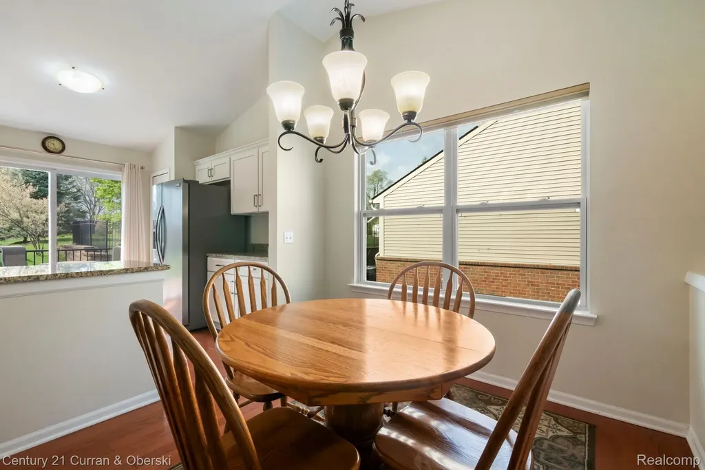 1091 Paddock Drive South Lyon City MI 48178