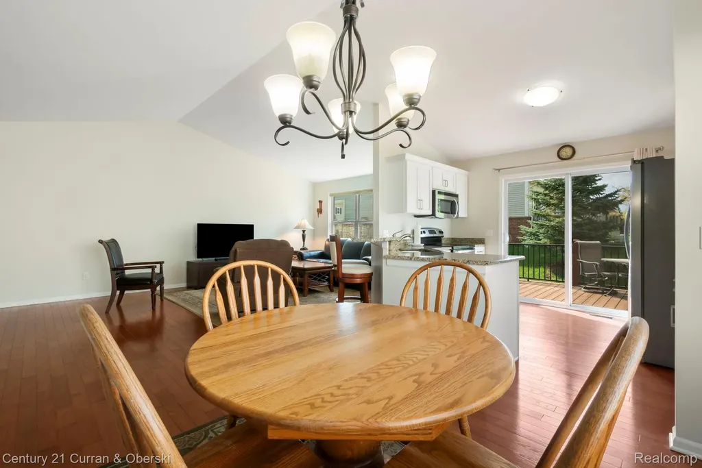 1091 Paddock Drive South Lyon City MI 48178