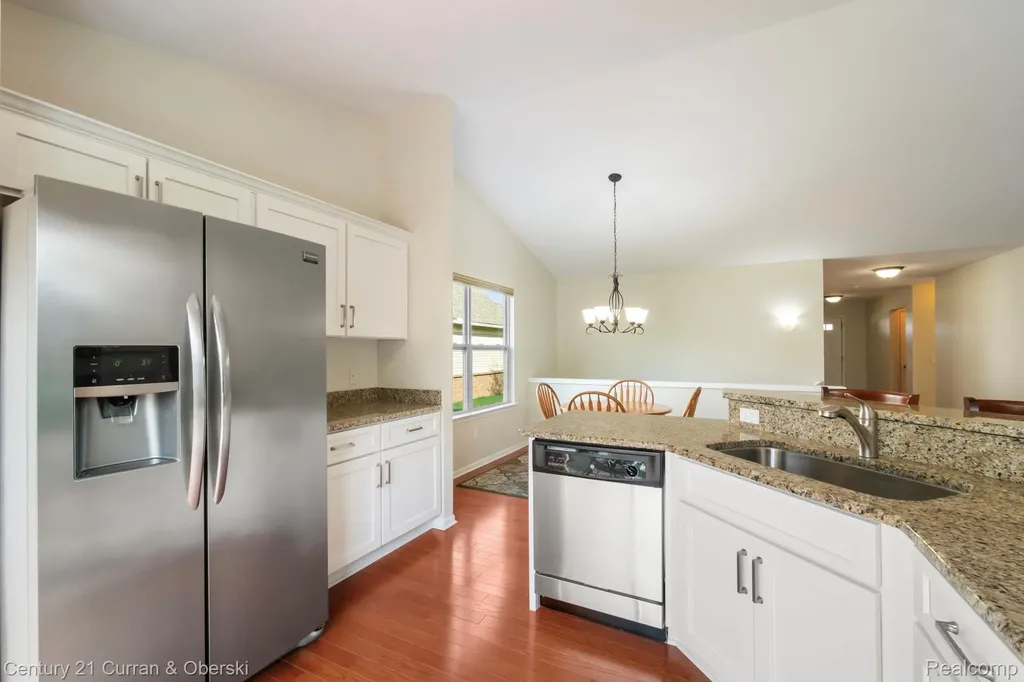 1091 Paddock Drive South Lyon City MI 48178
