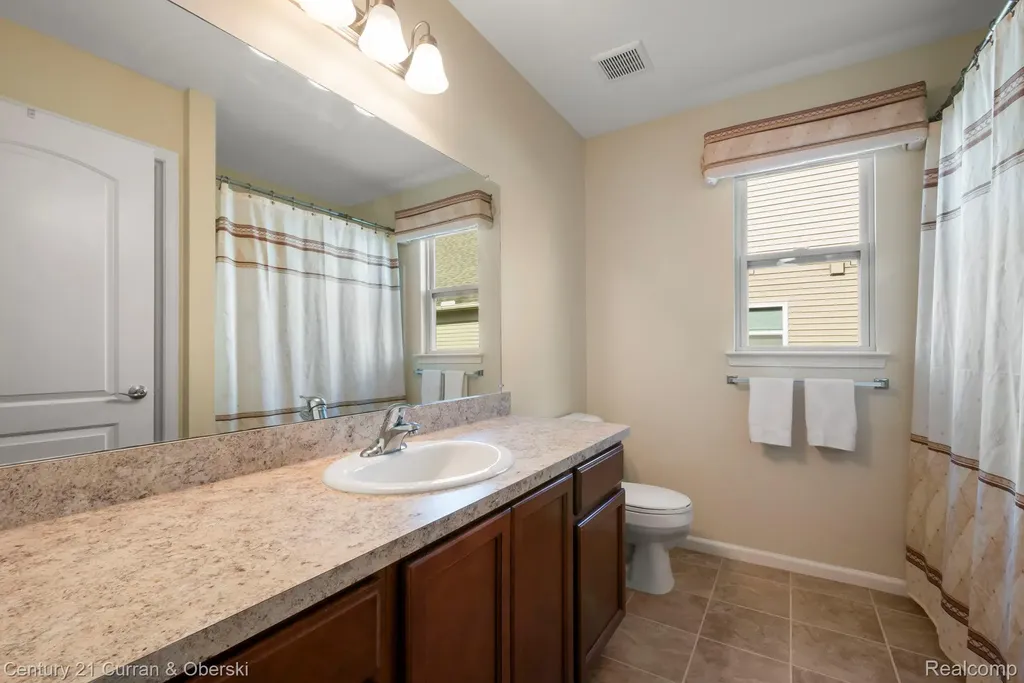 1091 Paddock Drive South Lyon City MI 48178