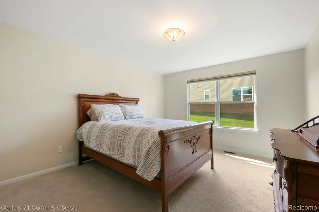 1091 Paddock Drive South Lyon City MI 48178