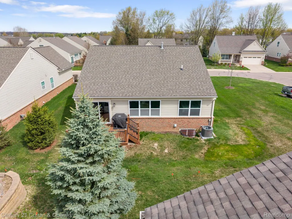 1091 Paddock Drive South Lyon City MI 48178