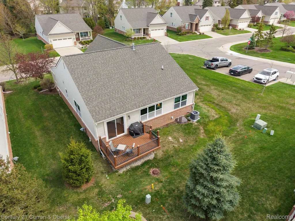 1091 Paddock Drive South Lyon City MI 48178