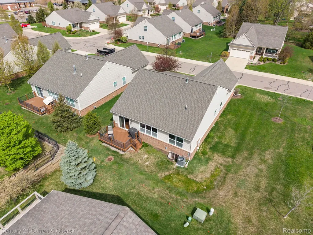 1091 Paddock Drive South Lyon City MI 48178