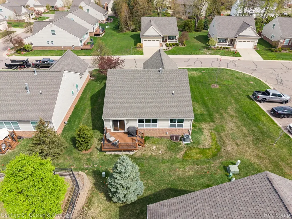 1091 Paddock Drive South Lyon City MI 48178