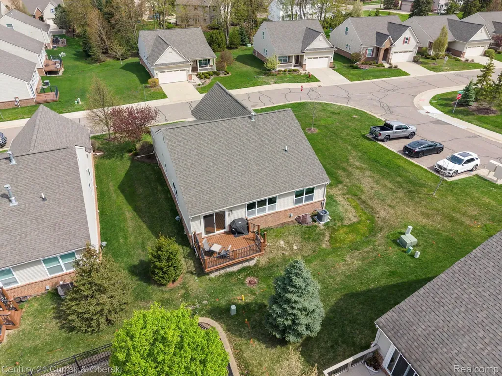 1091 Paddock Drive South Lyon City MI 48178