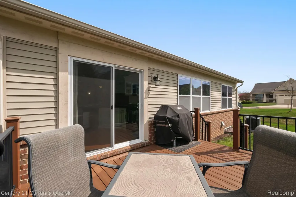 1091 Paddock Drive South Lyon City MI 48178