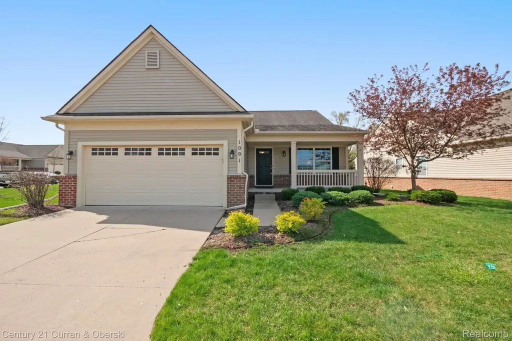 1091 Paddock Drive South Lyon City MI 48178