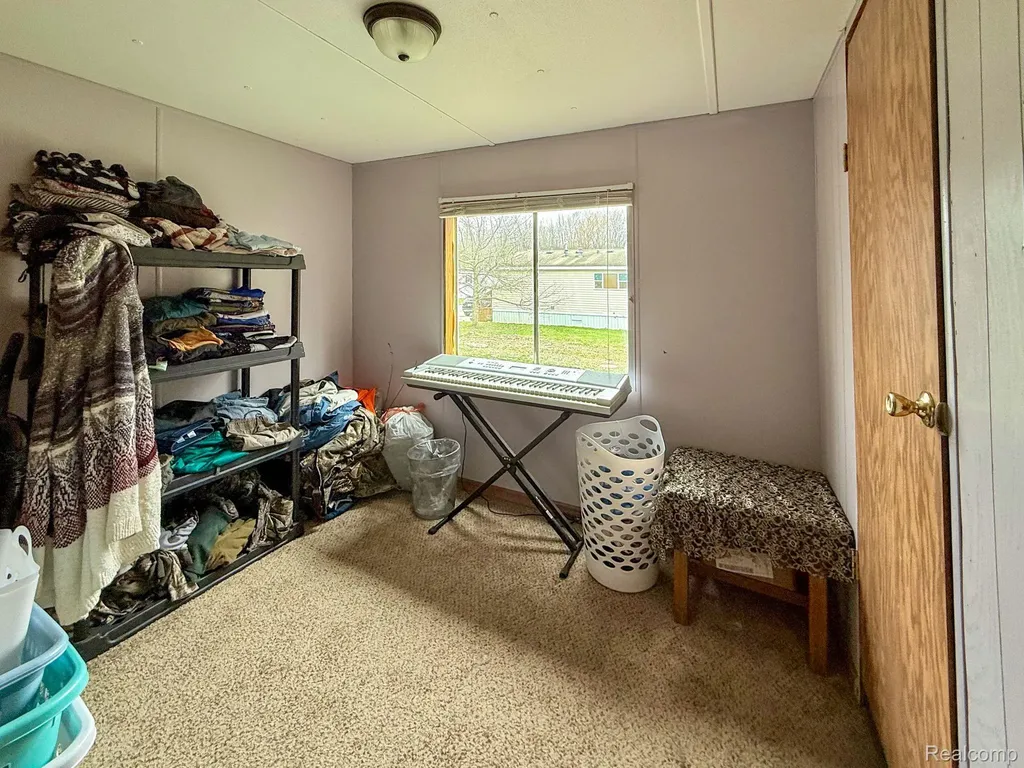 435 Rustic Lane S Sumpter Township MI 48111