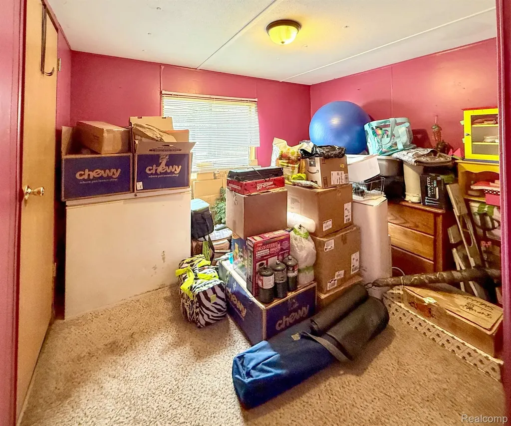 435 Rustic Lane S Sumpter Township MI 48111