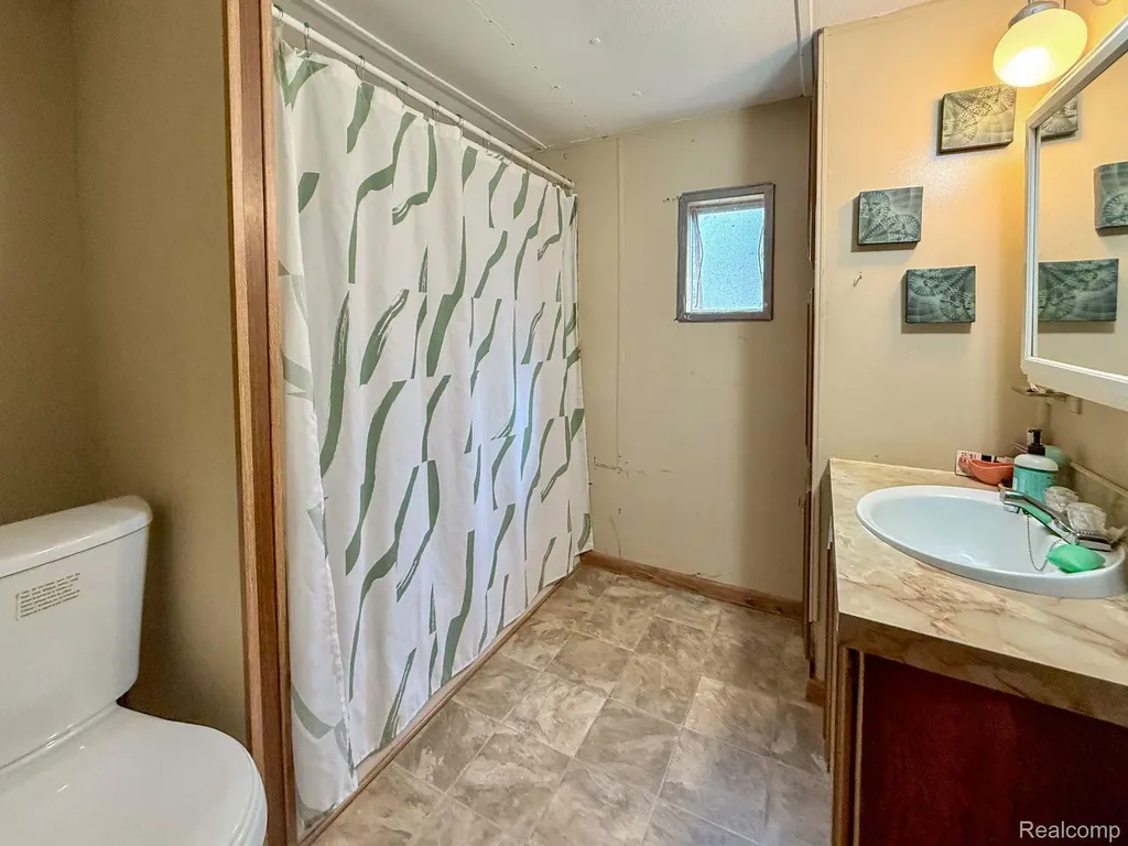 435 Rustic Lane S Sumpter Township MI 48111