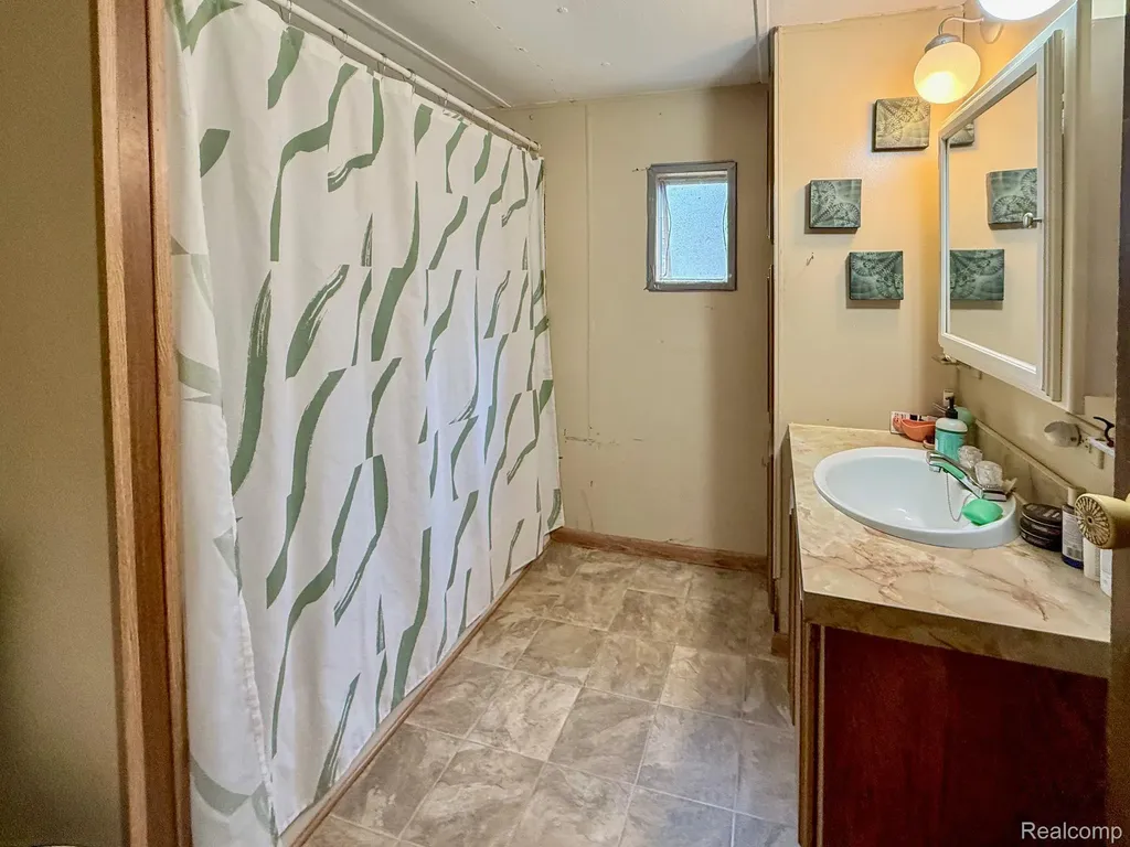 435 Rustic Lane S Sumpter Township MI 48111