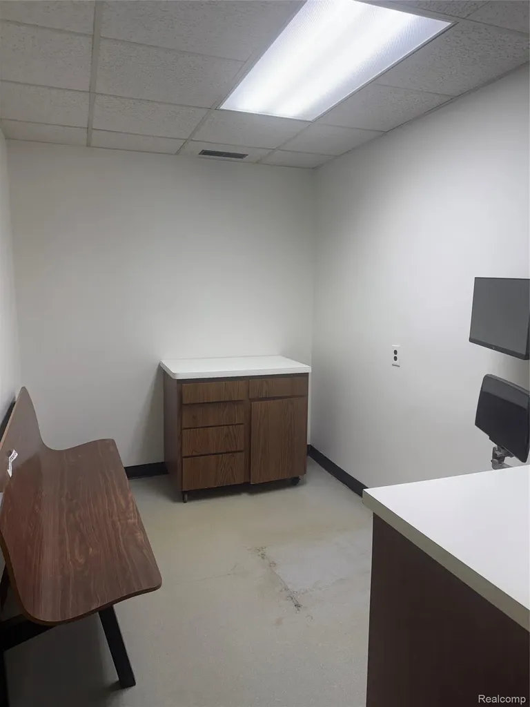4525 Highland Road Waterford Charter Township MI 48328