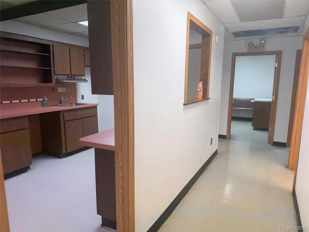 4525 Highland Road Waterford Charter Township MI 48328