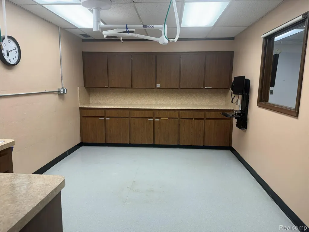 4525 Highland Road Waterford Charter Township MI 48328