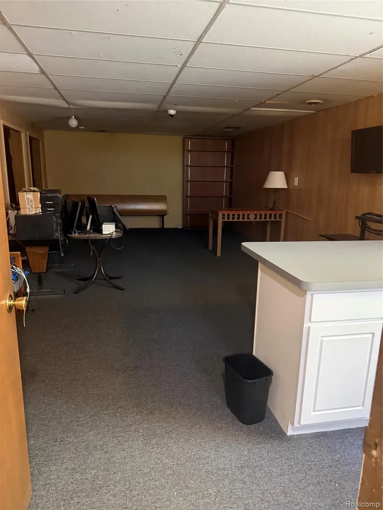 4525 Highland Road Waterford Charter Township MI 48328
