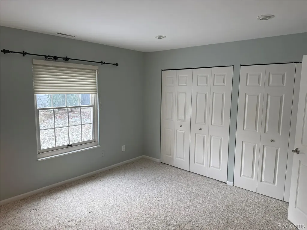 3553 Port Cove Drive Waterford Charter Township MI 48328