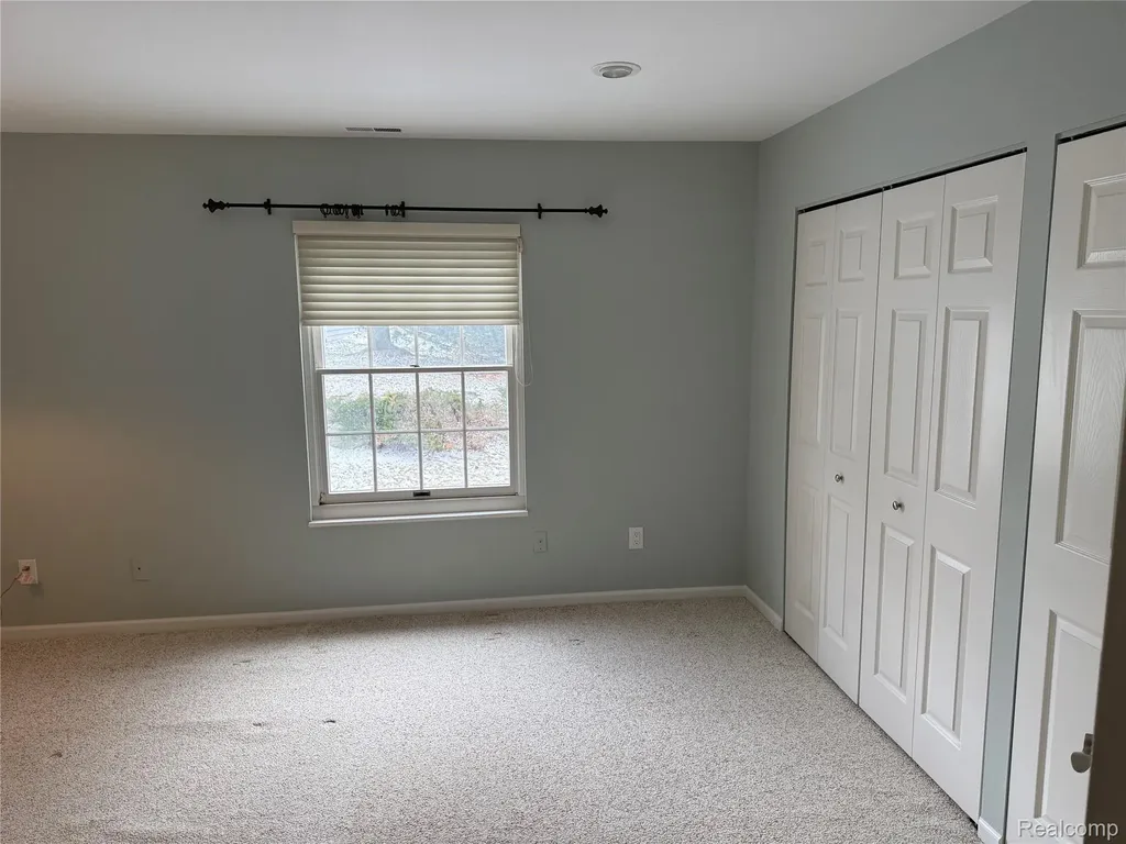 3553 Port Cove Drive Waterford Charter Township MI 48328