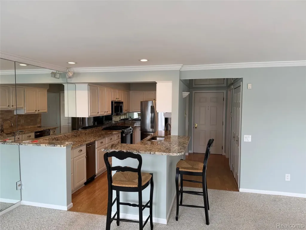 3553 Port Cove Drive Waterford Charter Township MI 48328