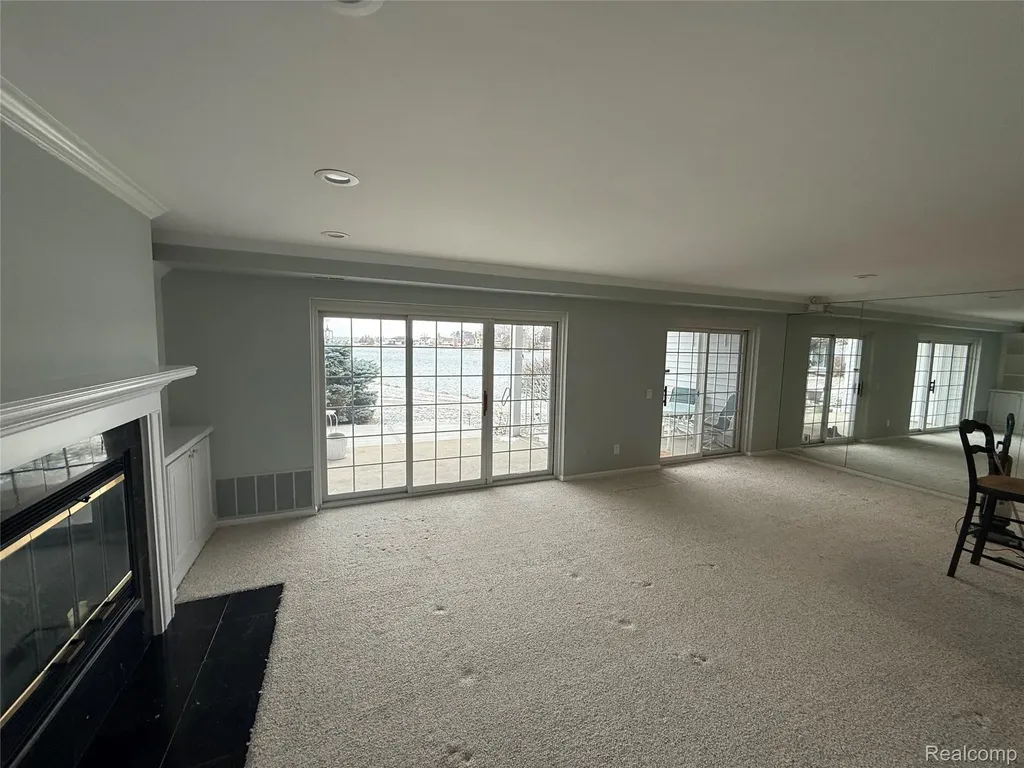 3553 Port Cove Drive Waterford Charter Township MI 48328