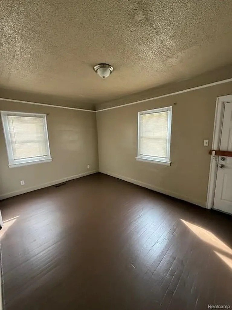 17515 Northlawn Street Detroit City MI 48221