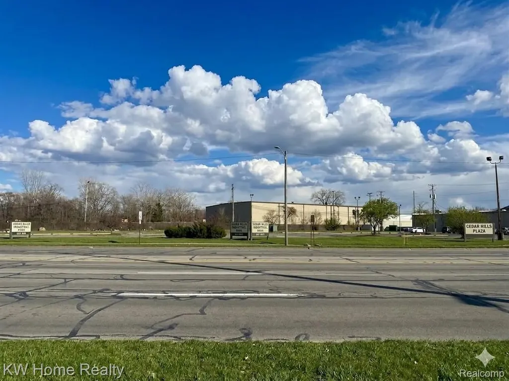 20800 Groesbeck Highway Warren City MI 48089