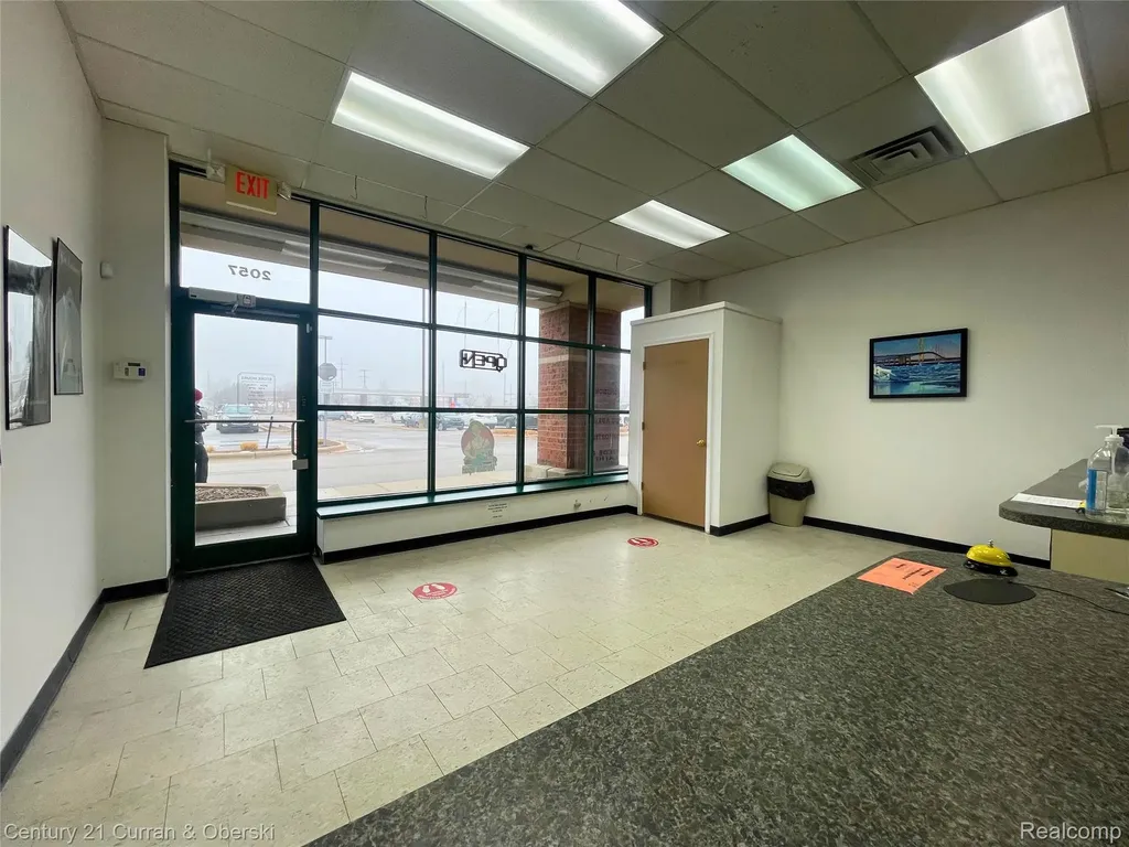2057 South Boulevard W Troy City MI 48098
