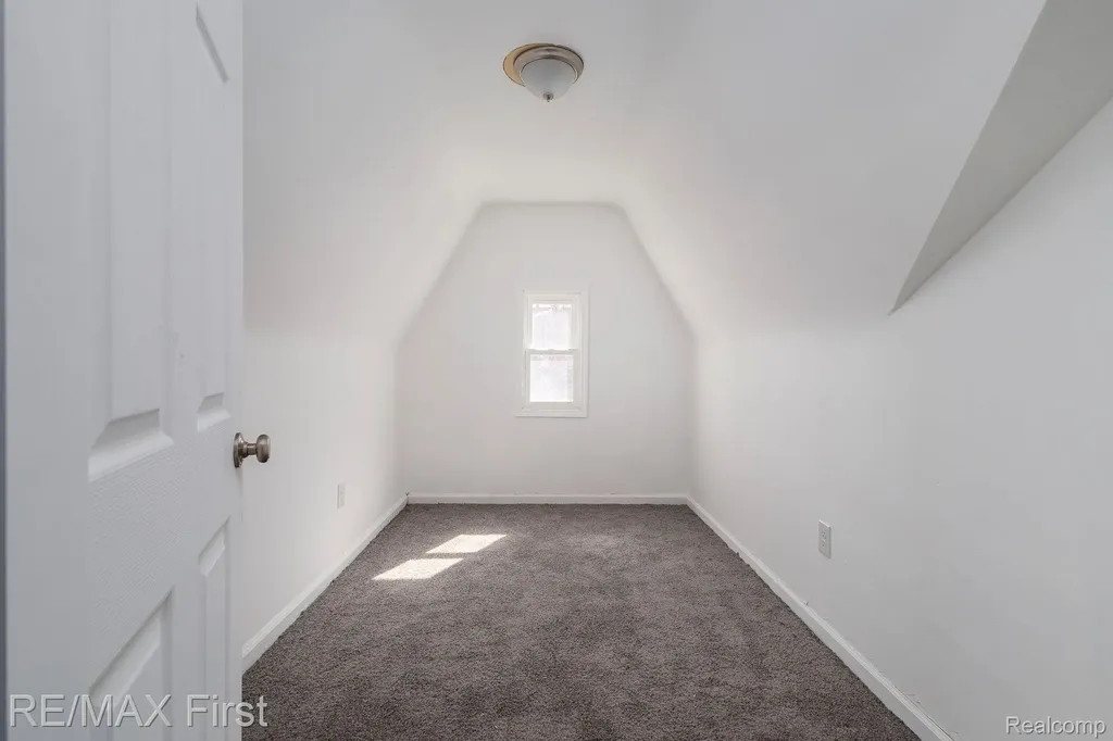 10055 Ward Street Detroit City MI 48227