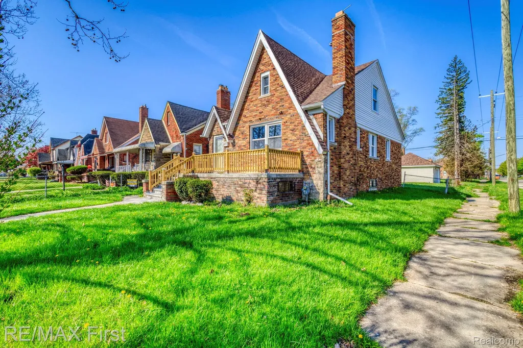 10055 Ward Street Detroit City MI 48227
