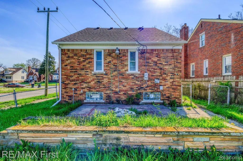 10055 Ward Street Detroit City MI 48227