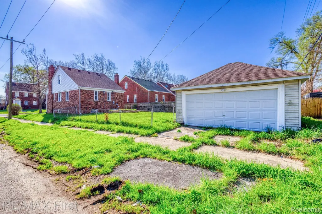 10055 Ward Street Detroit City MI 48227