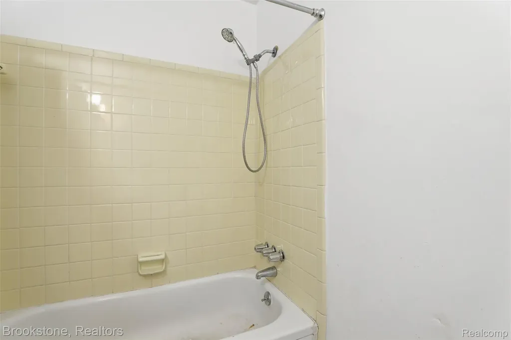 627 Mcdougall Mcdougall Street Detroit City MI 48207