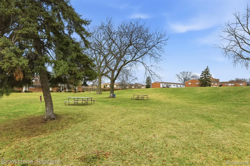 627 Mcdougall Mcdougall Street Detroit City MI 48207