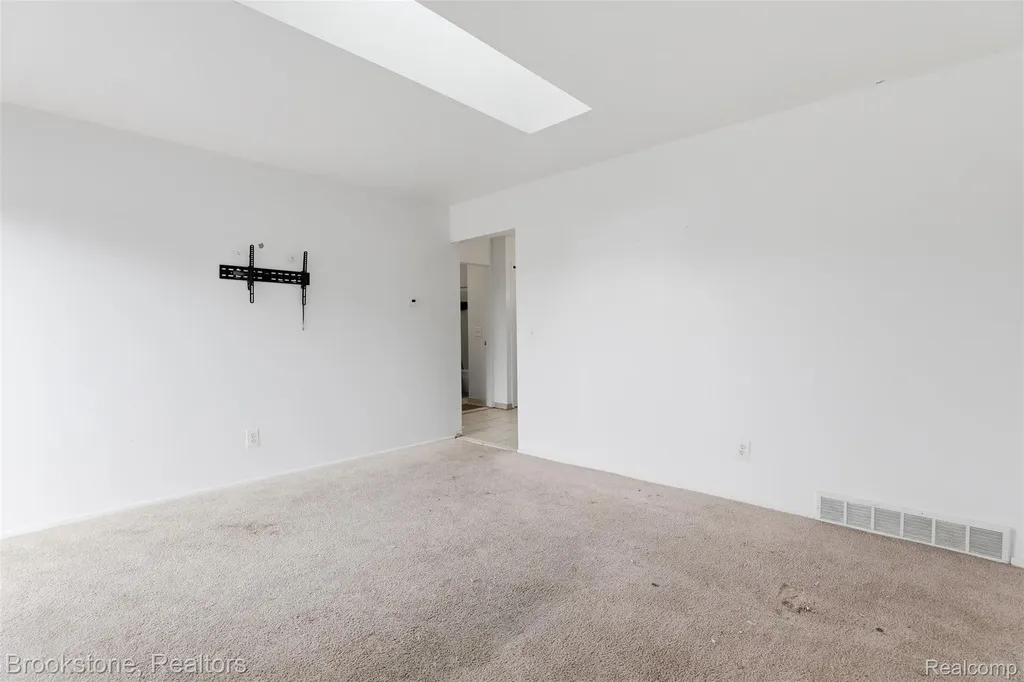 627 Mcdougall Mcdougall Street Detroit City MI 48207