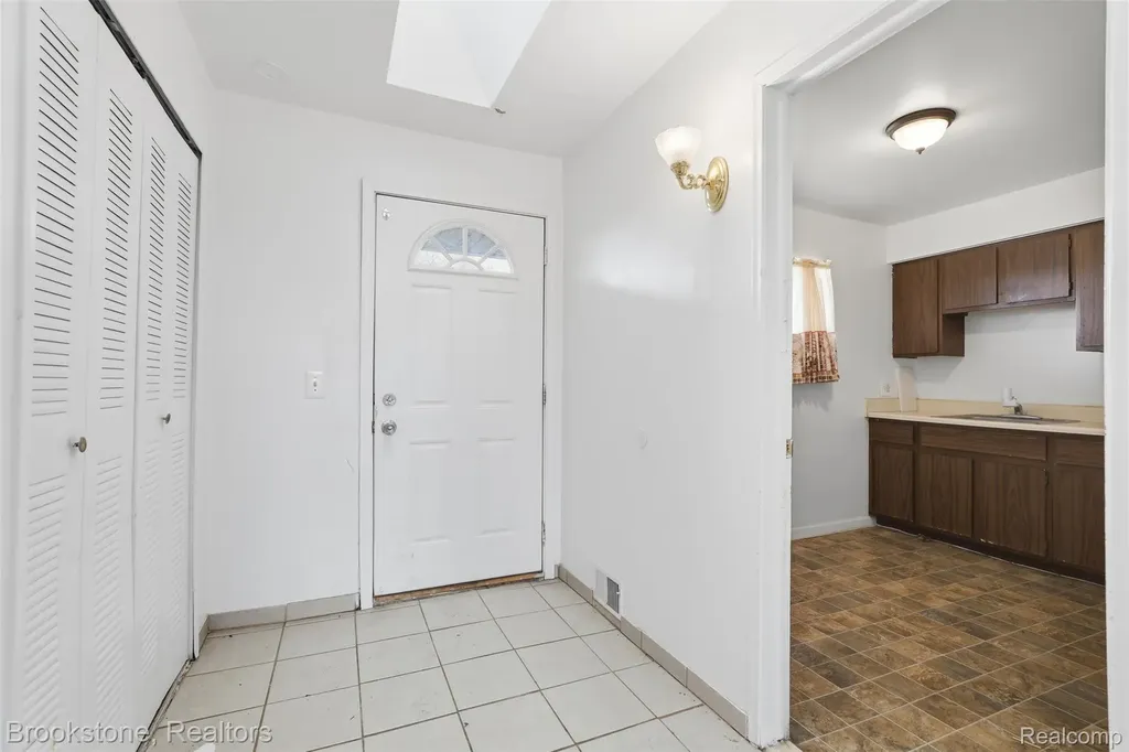 627 Mcdougall Mcdougall Street Detroit City MI 48207