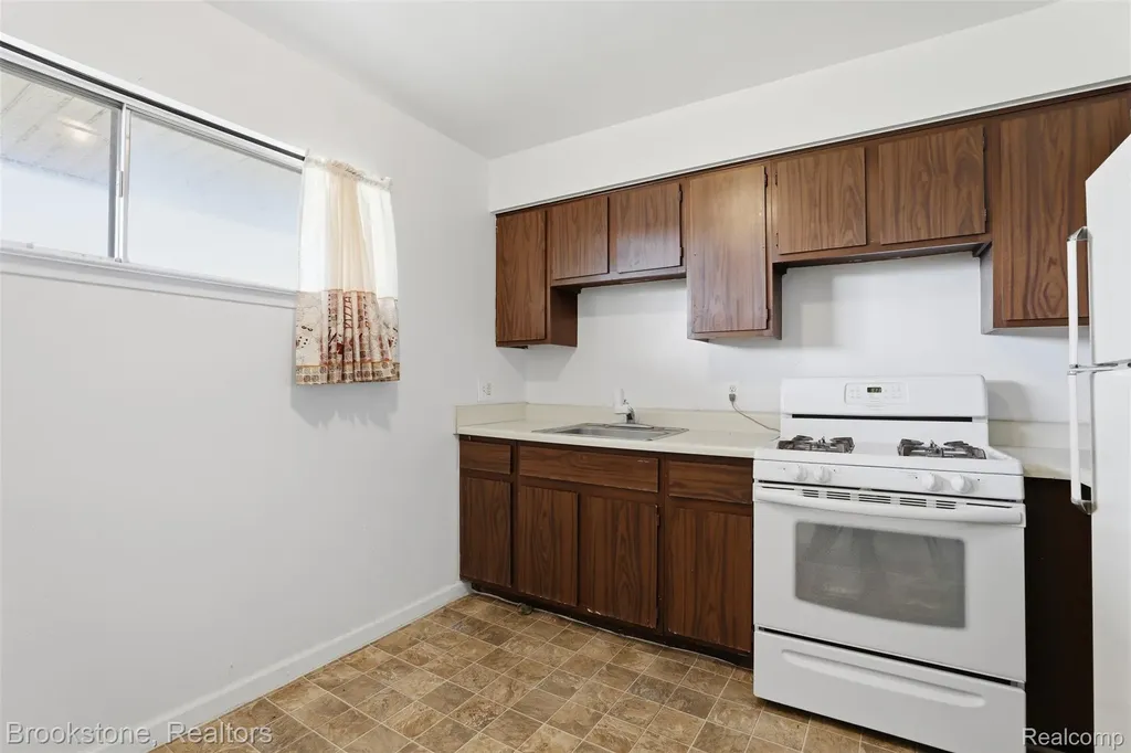 627 Mcdougall Mcdougall Street Detroit City MI 48207