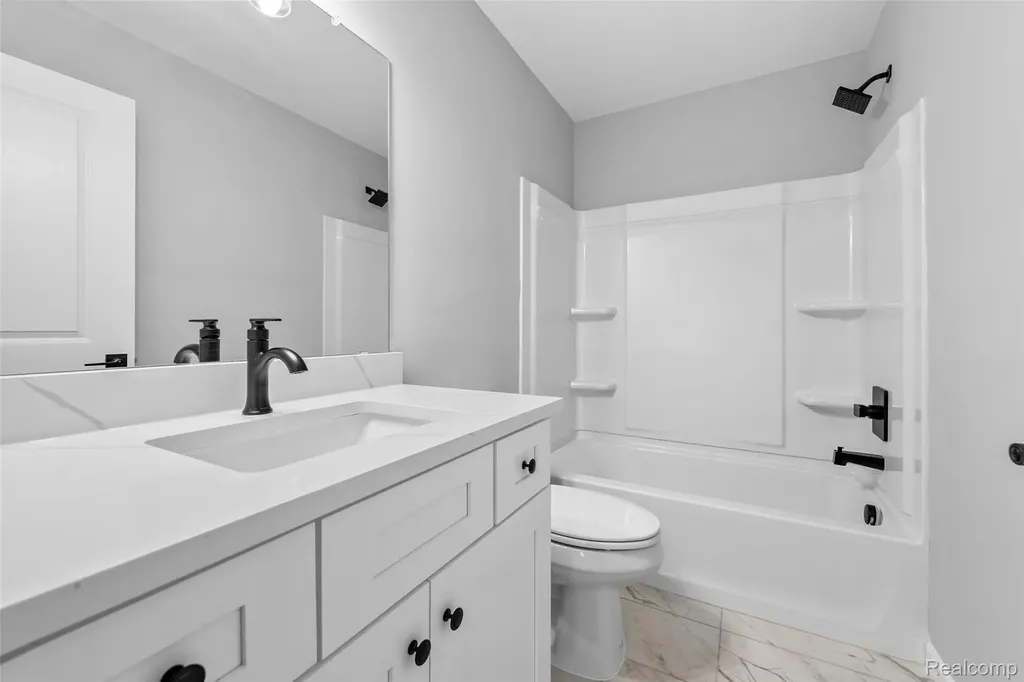 5212 Farmridge Lane Grand Blanc City MI 48439