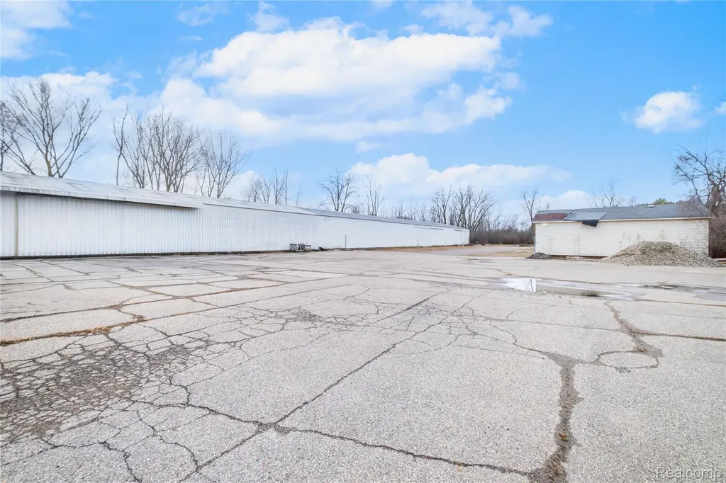 5378 Fenton Road Mundy Township MI 48507
