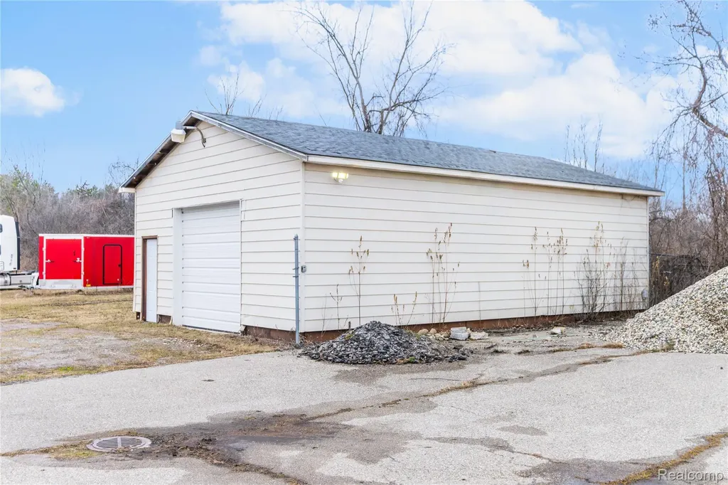 5378 Fenton Road Mundy Township MI 48507
