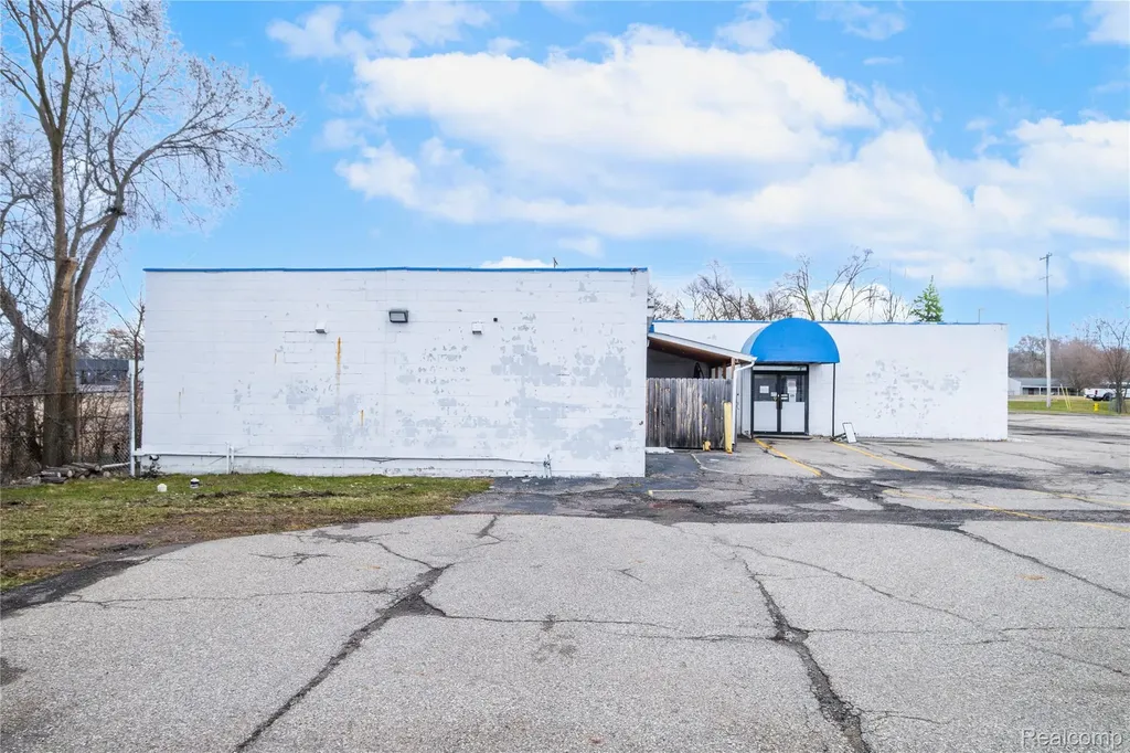 5378 Fenton Road Mundy Township MI 48507