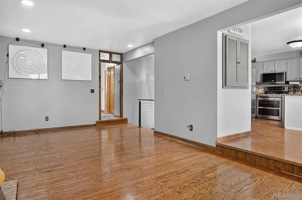 44100 Somerset Square Canton Charter Township MI 48187